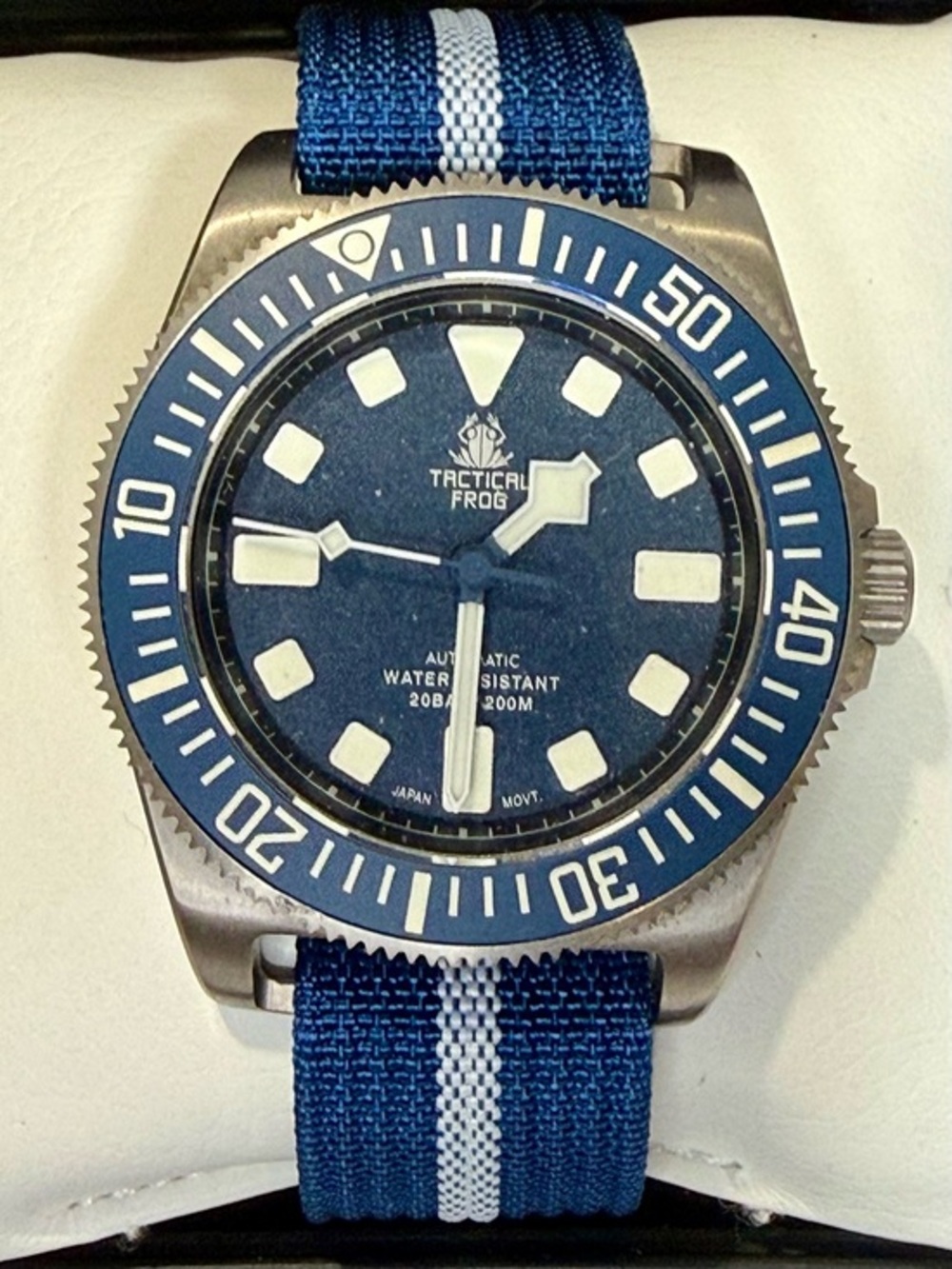 Tactical Frog FX-Automatic Titanium Classic Dive Mens Watch. 42mm